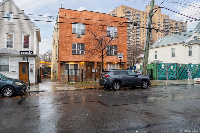 View of apartment building / complex