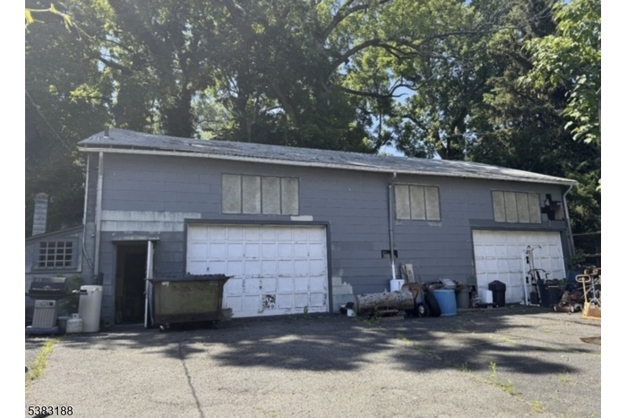 Front of Bldg. on Lot