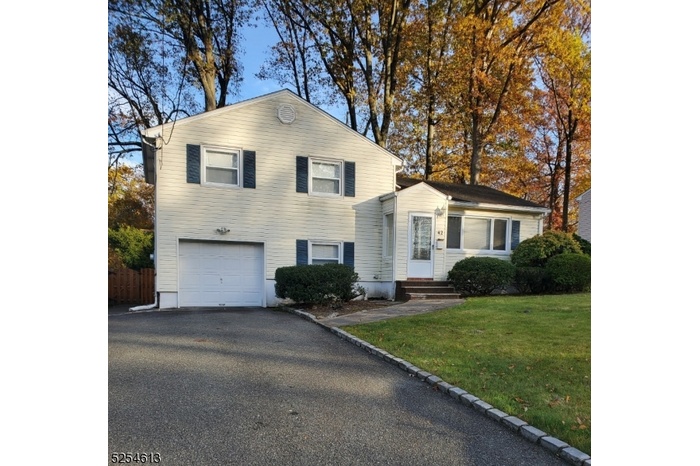 front view w driveway