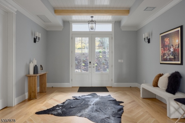 HERRINGBONE WOOD FLOORS
