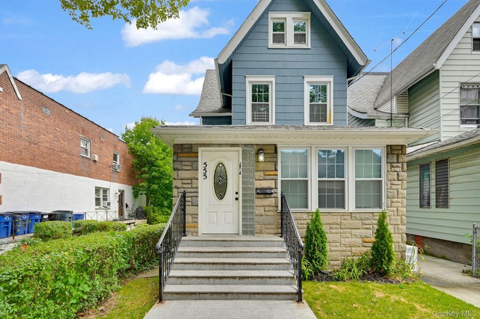 Welcome to 555 S 5th Avenue!