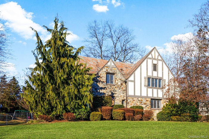 Beautiful Bonnie Crest Tudor