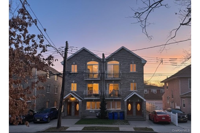 View of front facade with a balcony