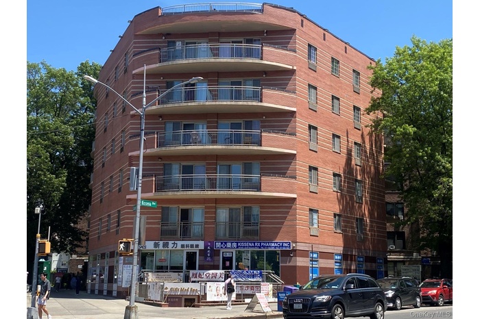 View of apartment building / complex