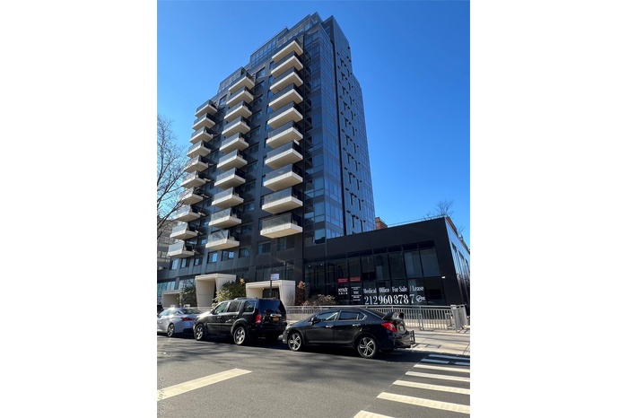 View of apartment building / complex