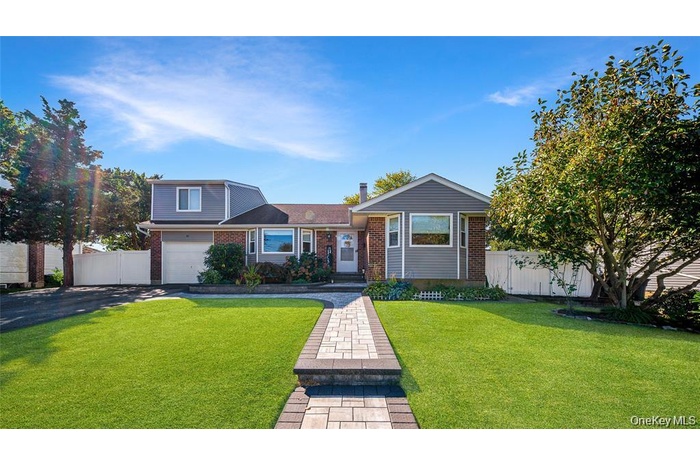 Birchwood Section 10,000 SqFt Lot Fully Fenced