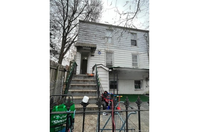 View of front facade