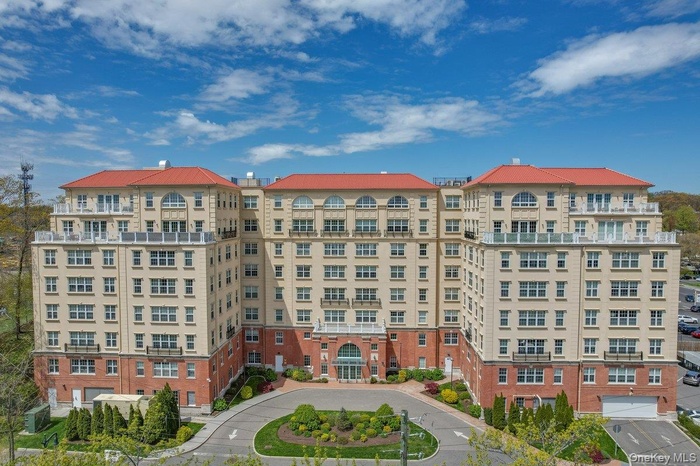 View of apartment building / complex