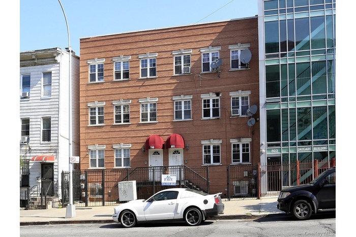 View of apartment building / complex