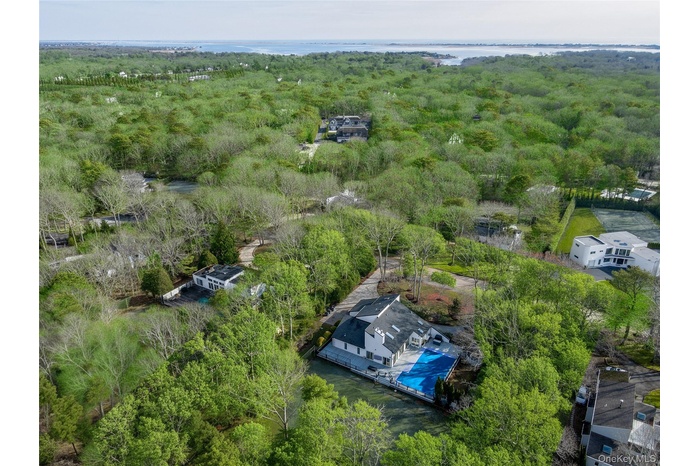 Ideal Hamptons  5 bed 4 Bath Summer Getaway with Pool and Tennis