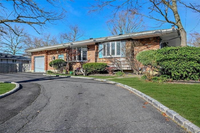 Circular driveway to home