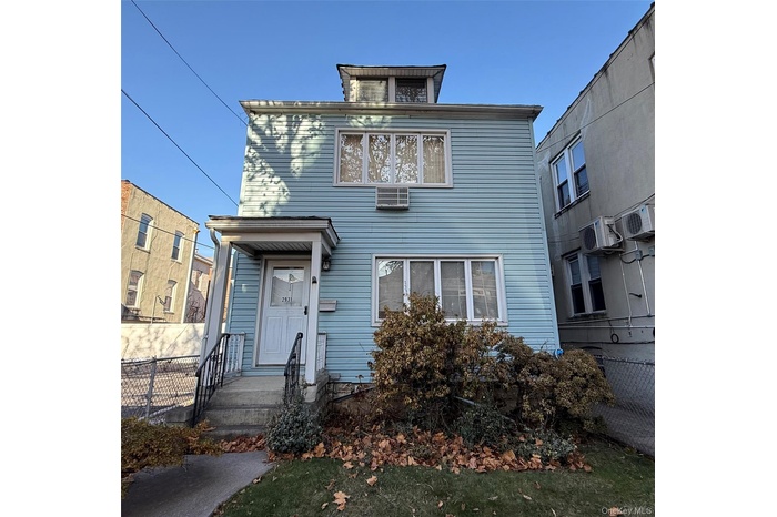View of traditional style home
