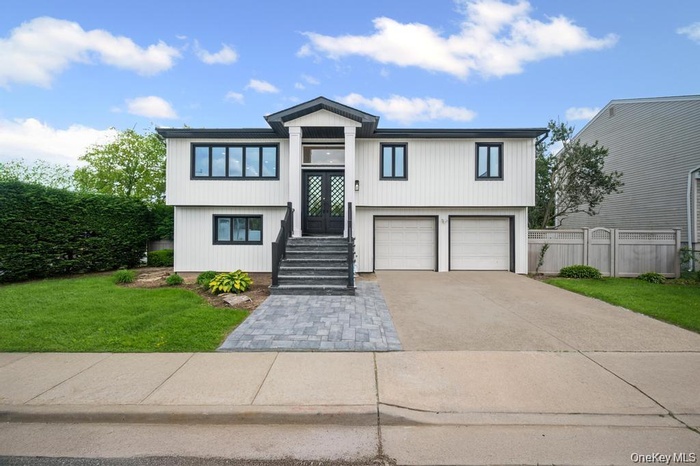 Newly Renovated Home in Lido Dunes!