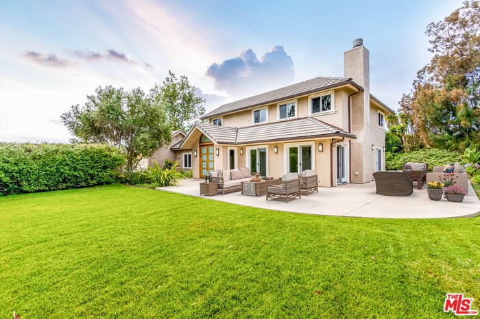 Virtually Staged / Digitally E