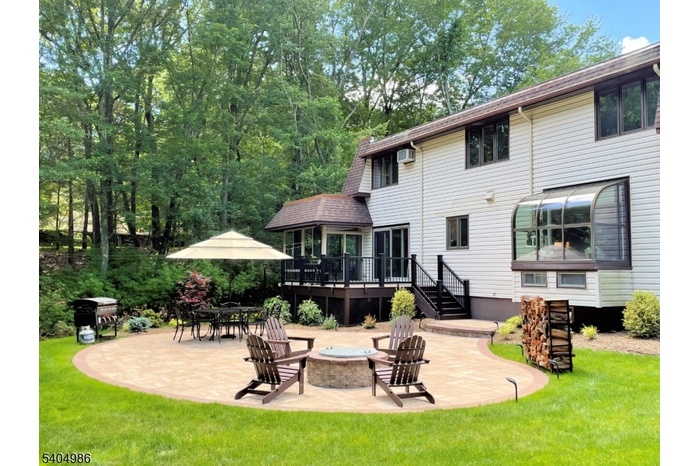 Luxury Outdoor Living!