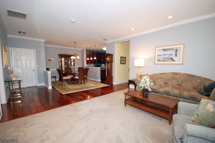 Entrance With Coat Closet