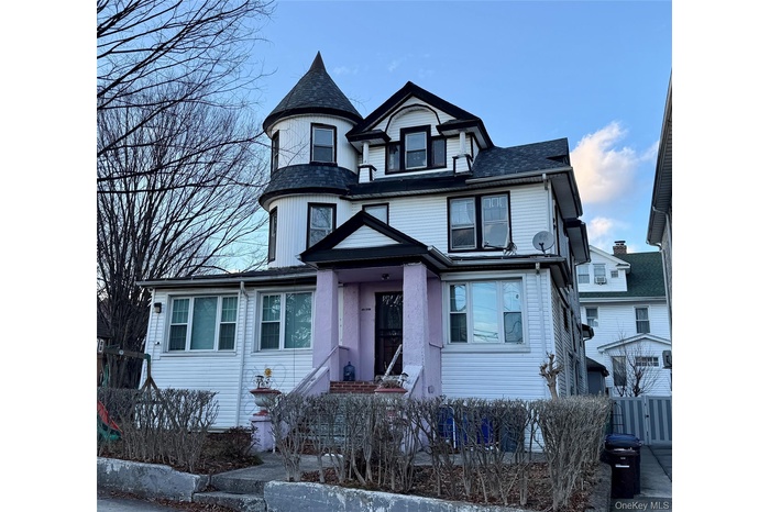 View of victorian home