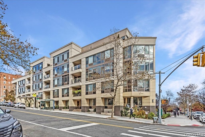 View of apartment building / complex