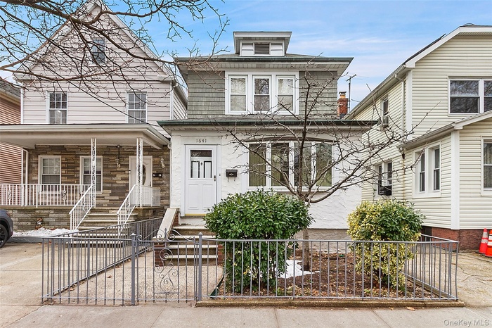 Welcome to 1641 Hone Avenue