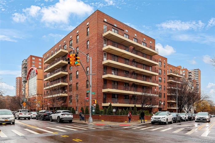 View of apartment building / complex