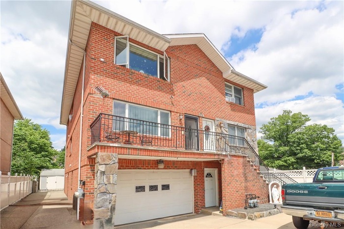 Welcome to 1078 Midland Avenue