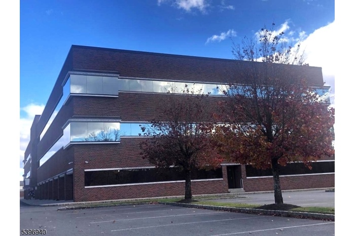 View of the side 2nd floor