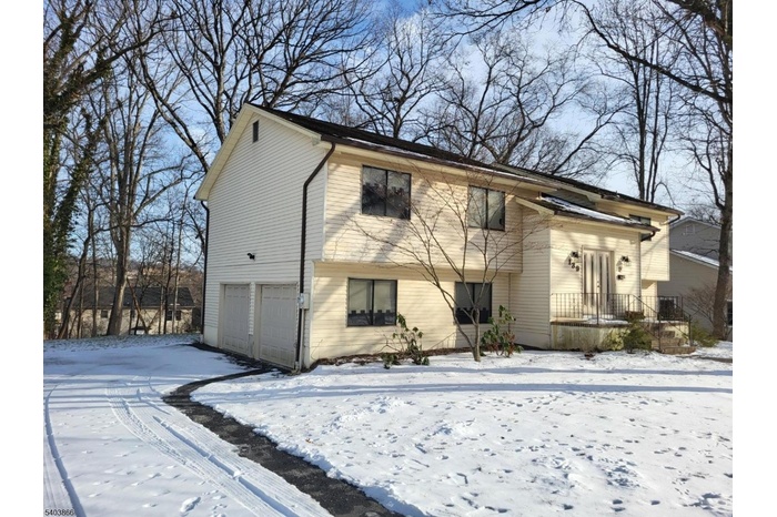 Built in 2 car garage