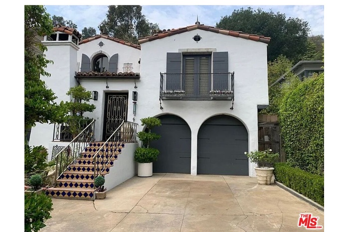 Elegant Curbside Appeal