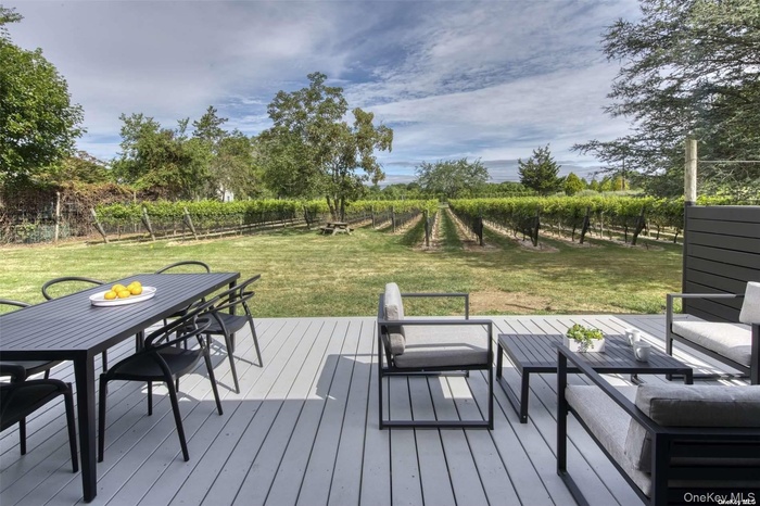 vineyard view deck