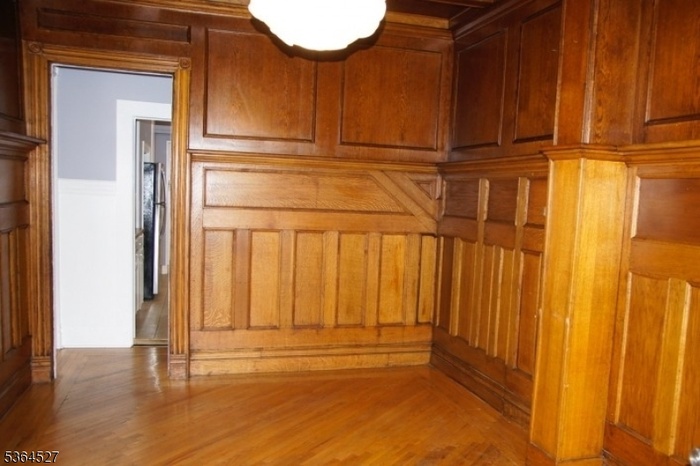 1st floor entry