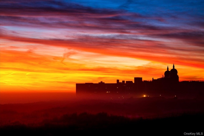 2 Richmond Road at Sunset