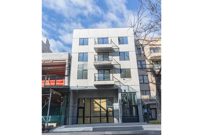 View of apartment building / complex