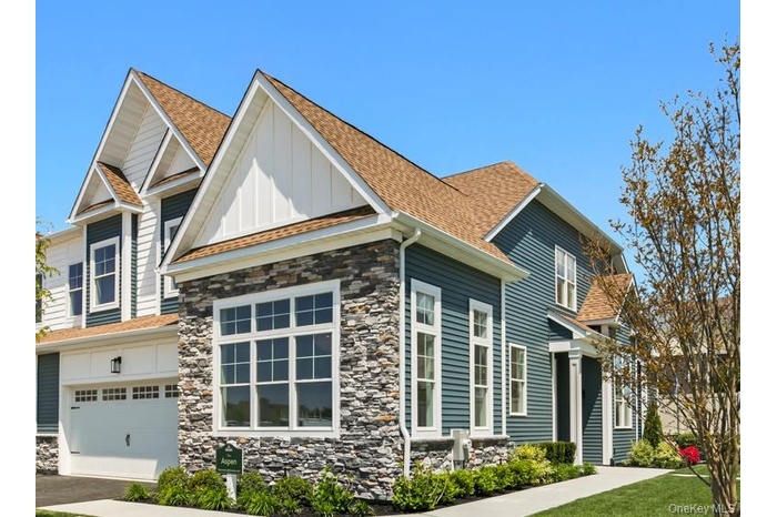 Exteriorphoto of model home