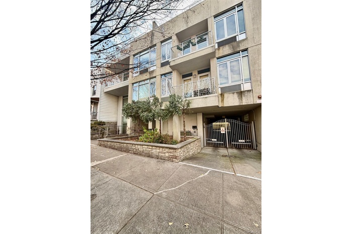 View of apartment building / complex