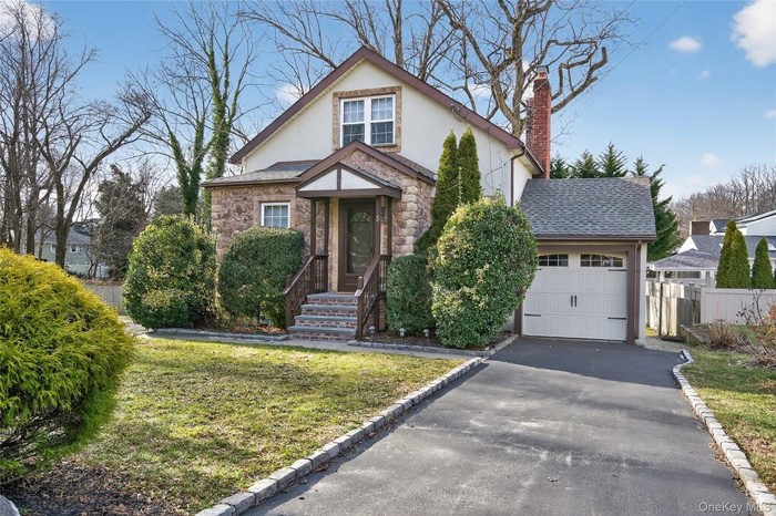 charming craftsman style.