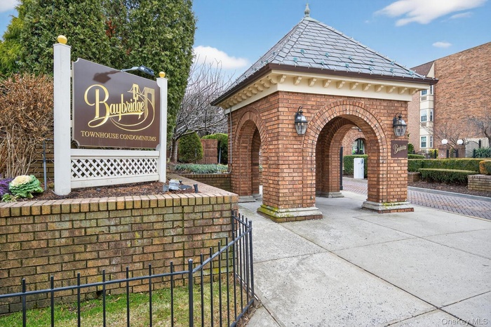 Baybridge at Bayside Condominiums