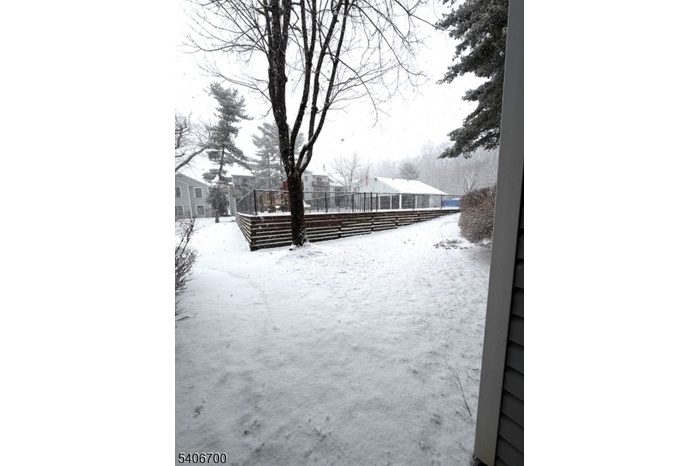 Playground,In-Ground Pool