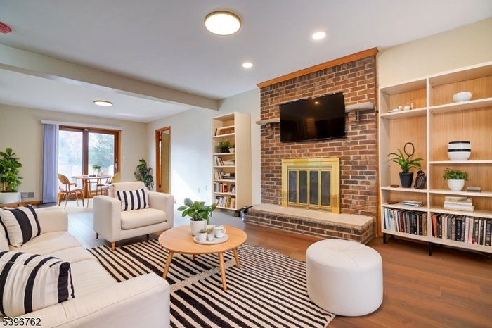 VIRTUALLY STAGED FAMILY ROOM