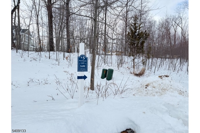 Build your dream home here!