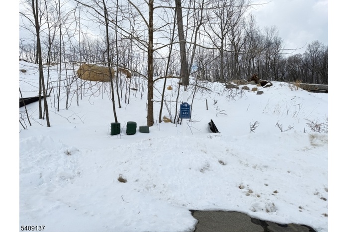 Build your dream home here!