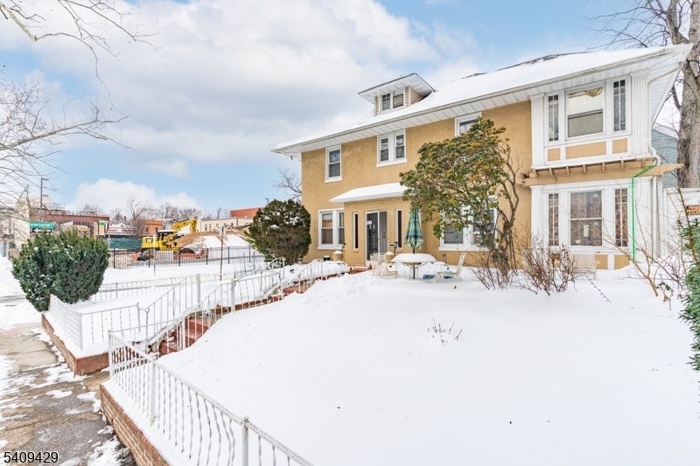 Front Exterior Angle