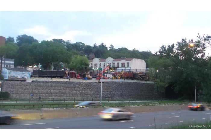 All new retaining wall and surrounding fence. Great exposure!!!