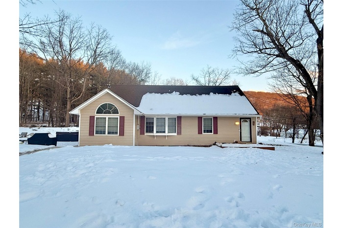 Welome to 164 Bloomer Rd