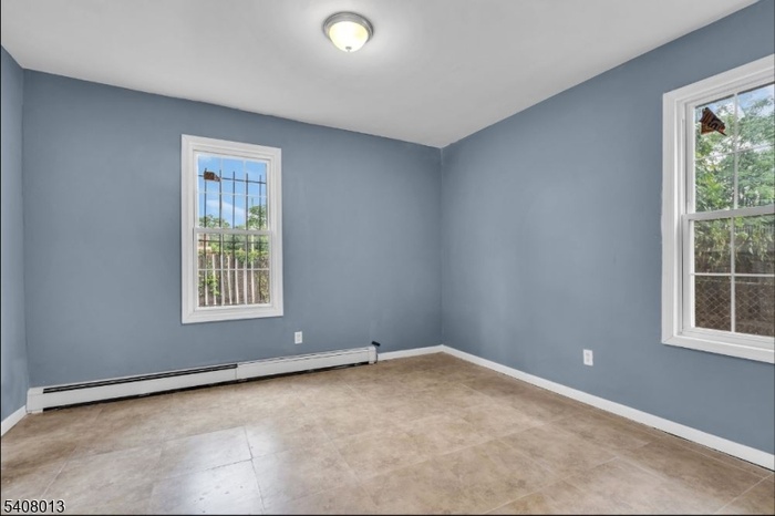 568 Grove St, Irvington NJ