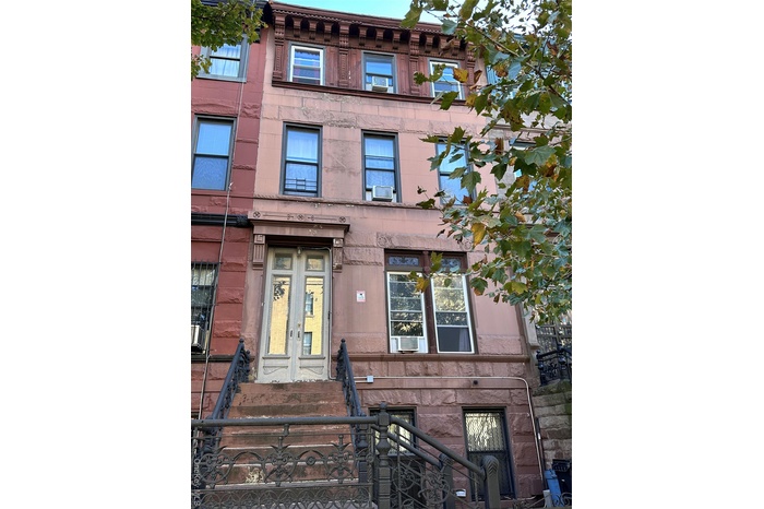 View of italianate-style house