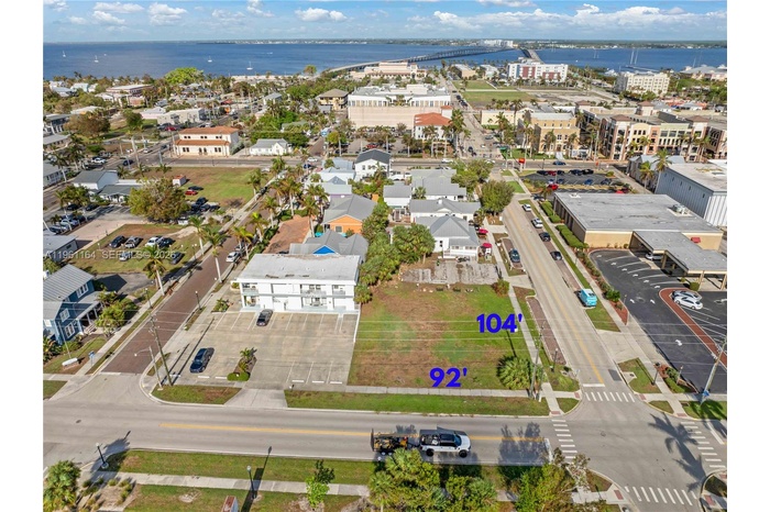 345 Taylor St, Punta Gorda, Florida