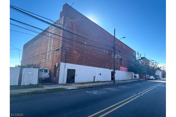 Driveway entrance parking