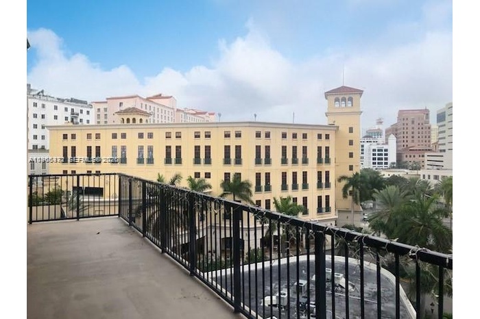 West views to Giralda Av, Merrick Way &  Alhambra Plaza