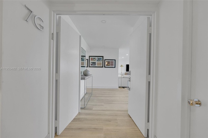 Semi-private foyer shared with one neighbor