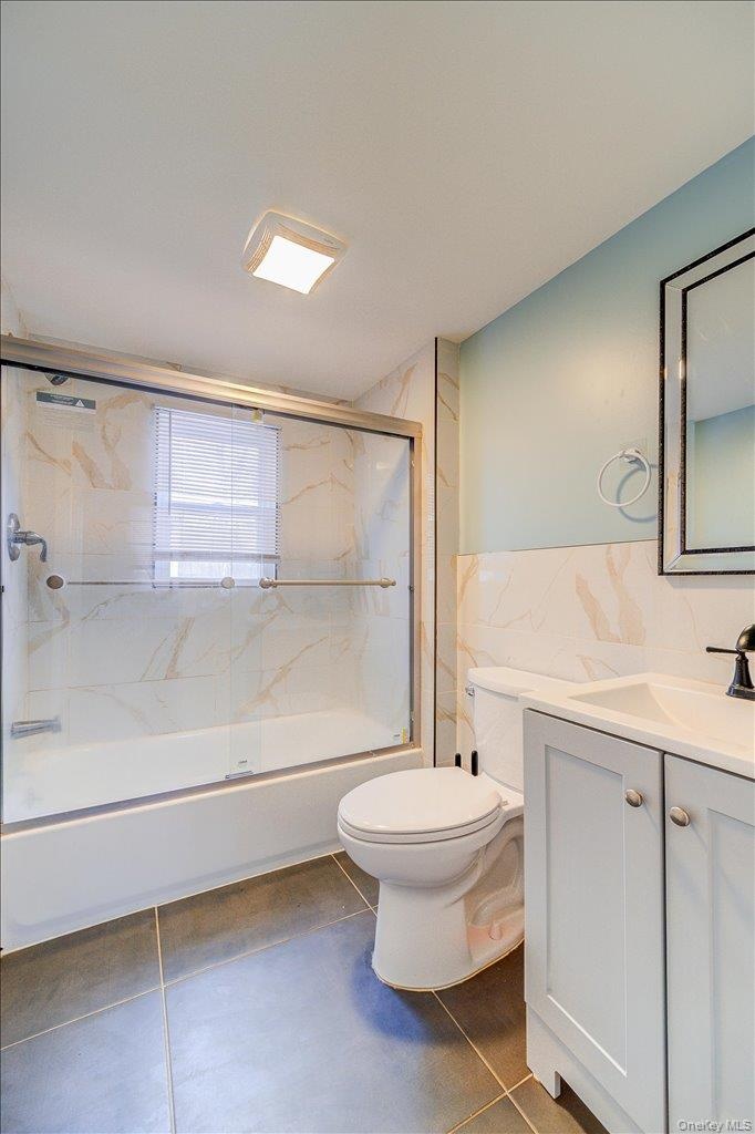 1st floor bathroom
